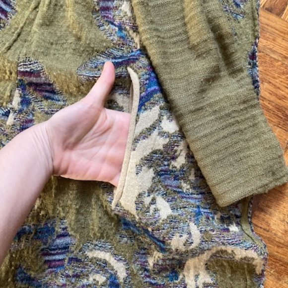 Free People Long Green and White Patterned Bohemian Sweater Size XS - Picture 4 of 11